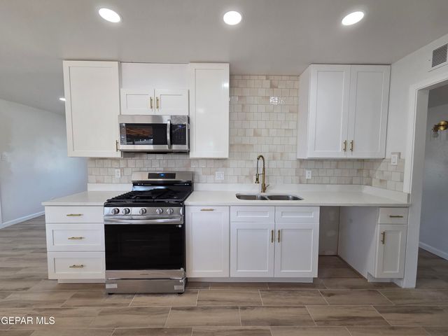 1221 MEADOWVIEW Drive, El Paso, TX 79925