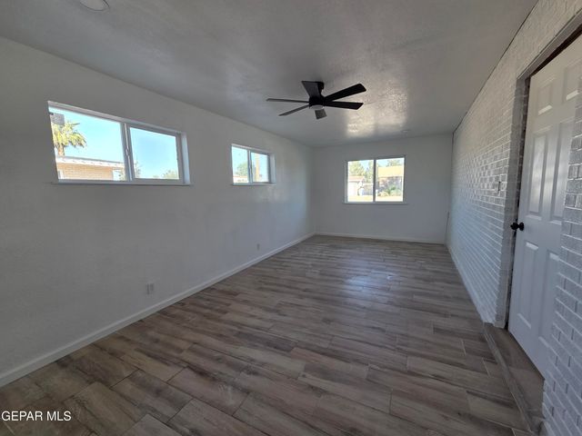 1221 MEADOWVIEW Drive, El Paso, TX 79925