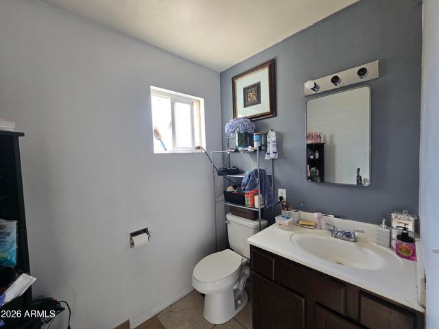 8425 S 6TH Avenue, Phoenix, AZ 85041