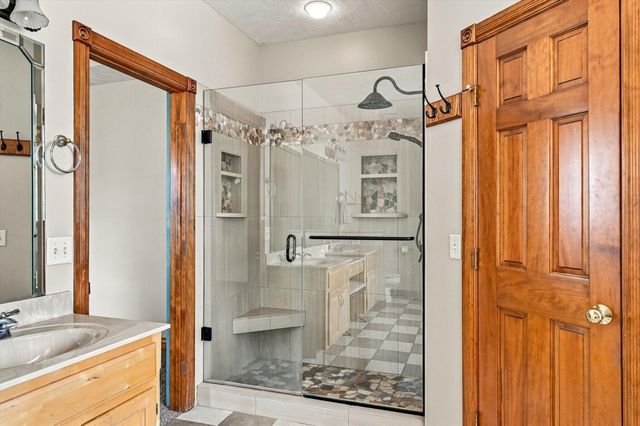 1002 E Rachael Drive, Republic, MO 65738