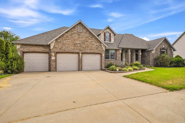 1002 E Rachael Drive, Republic, MO 65738