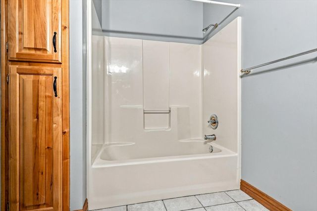 1002 E Rachael Drive, Republic, MO 65738