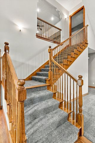 1002 E Rachael Drive, Republic, MO 65738