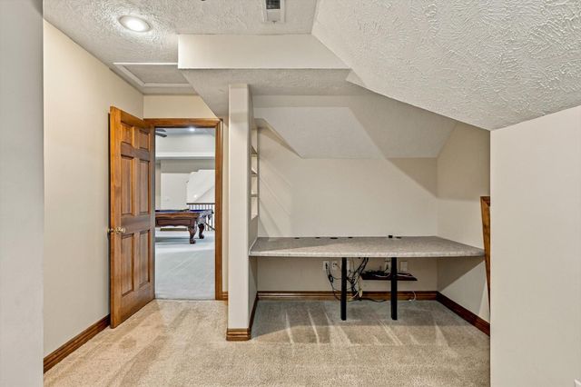 1002 E Rachael Drive, Republic, MO 65738