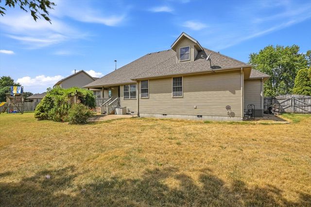 1002 E Rachael Drive, Republic, MO 65738