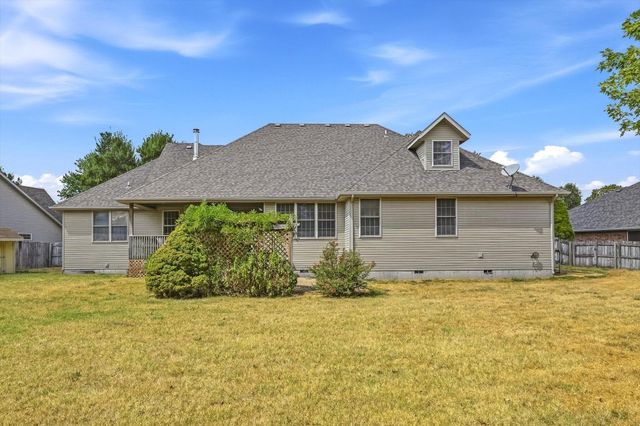 1002 E Rachael Drive, Republic, MO 65738