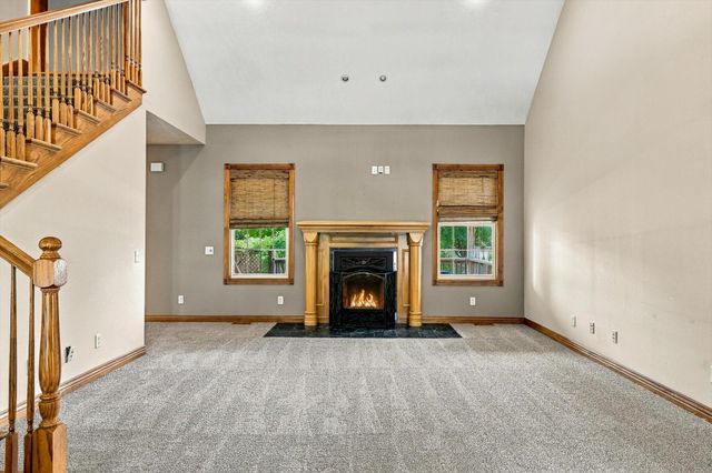1002 E Rachael Drive, Republic, MO 65738
