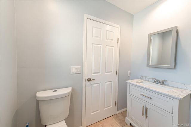 71 Community Road, Bay Shore, NY 11706