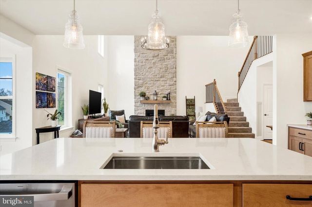 422 SPRINGHOUSE LN, York, PA 17406