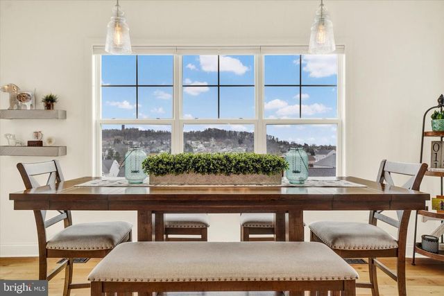 422 SPRINGHOUSE LN, York, PA 17406