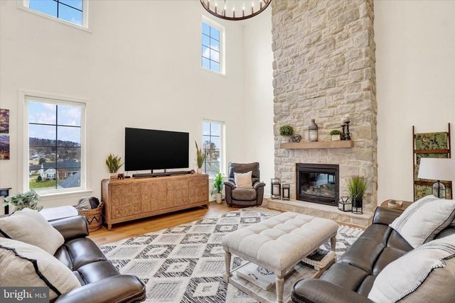 422 SPRINGHOUSE LN, York, PA 17406