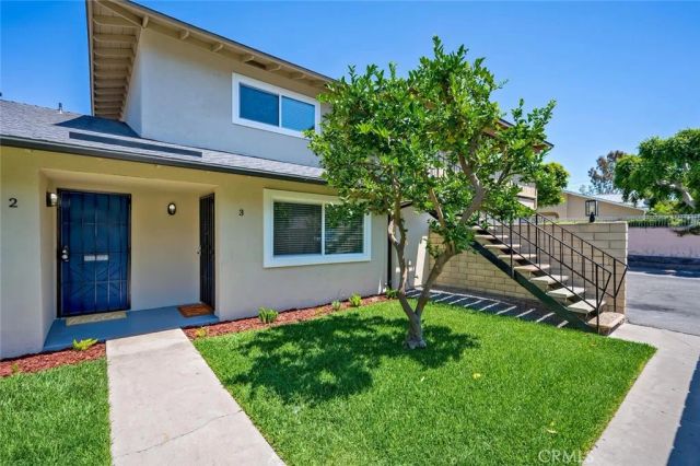 2620 W Aurora 2, Santa Ana, CA 92704