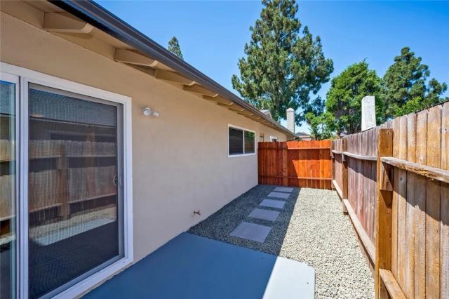 2620 W Aurora 2, Santa Ana, CA 92704
