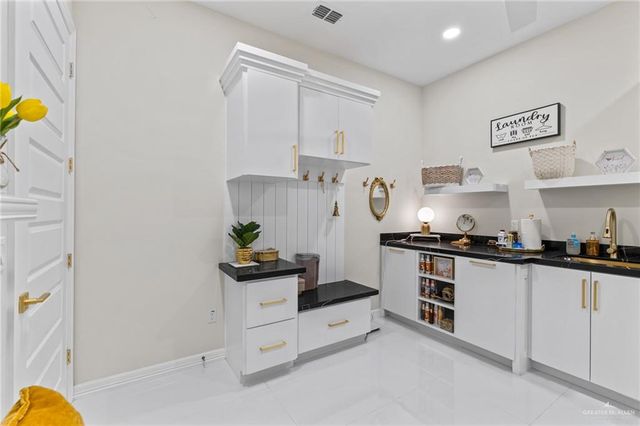 424 Palm Shores Boulevard, La Joya, TX 78560
