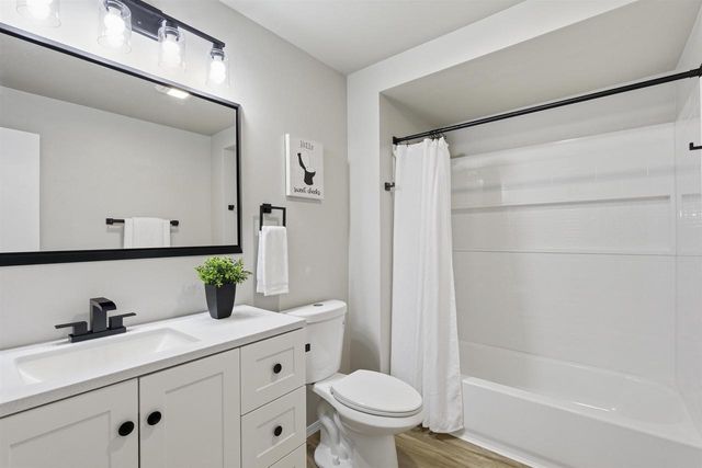 2518 S MADISON STREET, Appleton, WI 54915