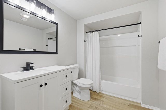 2518 S MADISON STREET, Appleton, WI 54915