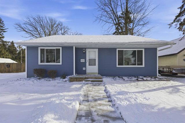 2518 S MADISON STREET, Appleton, WI 54915