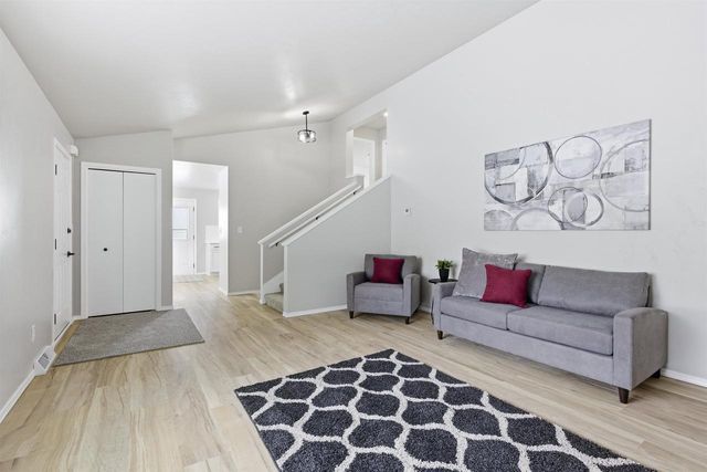 2518 S MADISON STREET, Appleton, WI 54915