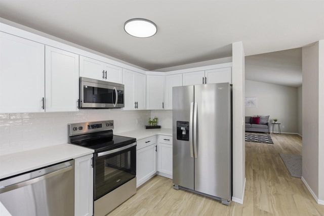 2518 S MADISON STREET, Appleton, WI 54915