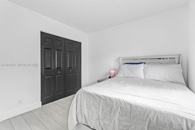 1105 Lake Shore Dr 202, Lake Park, FL 33403