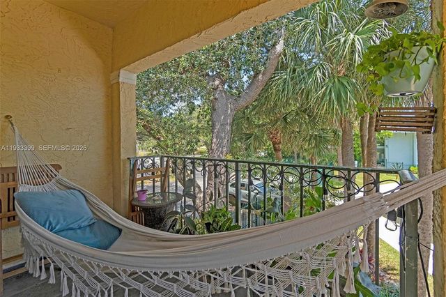 1105 Lake Shore Dr 202, Lake Park, FL 33403