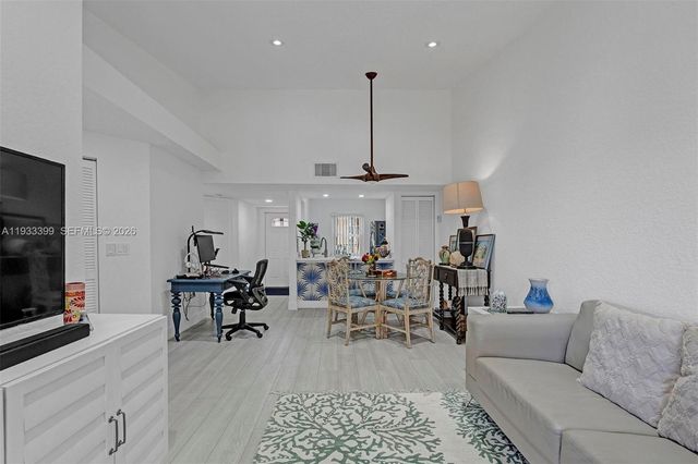 1105 Lake Shore Dr 202, Lake Park, FL 33403