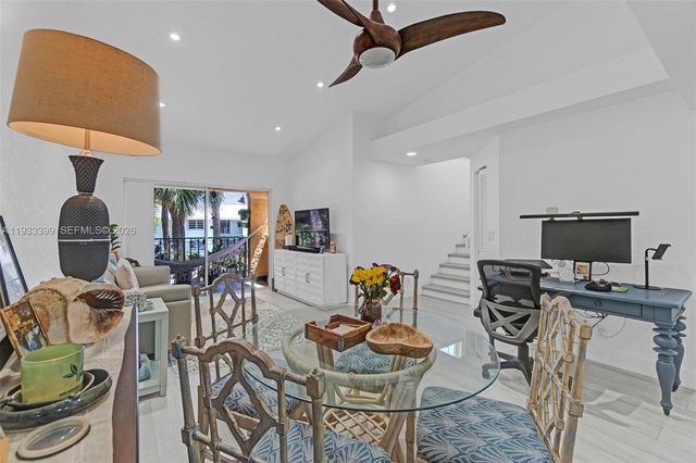 1105 Lake Shore Dr 202, Lake Park, FL 33403