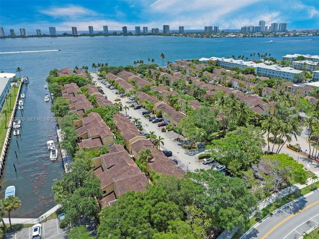 1105 Lake Shore Dr 202, Lake Park, FL 33403