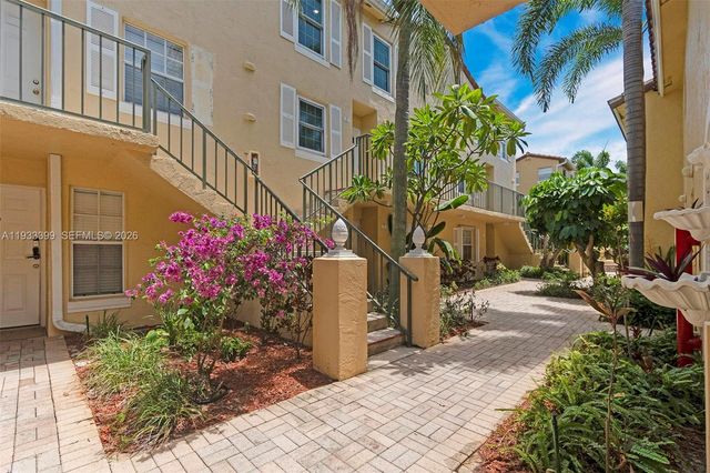 1105 Lake Shore Dr 202, Lake Park, FL 33403