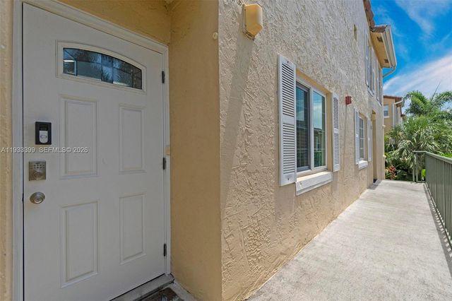 1105 Lake Shore Dr 202, Lake Park, FL 33403