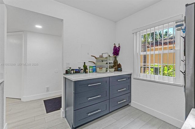 1105 Lake Shore Dr 202, Lake Park, FL 33403