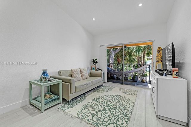 1105 Lake Shore Dr 202, Lake Park, FL 33403