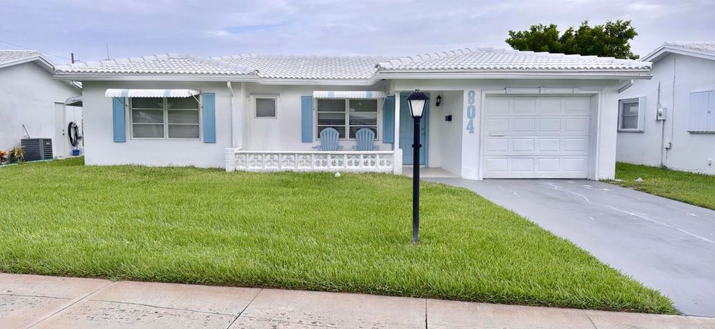 804 Ocean Drive, Boynton Beach, FL 33426