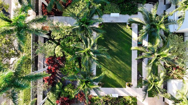 184 Lake Drive 5302, Palm Beach Shores, FL 33404