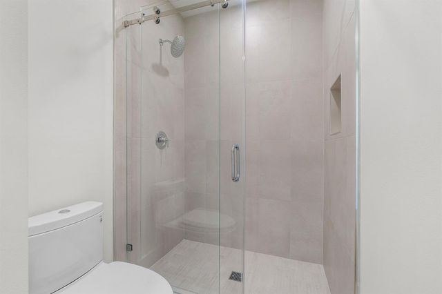 184 Lake Drive 5302, Palm Beach Shores, FL 33404