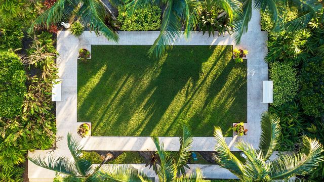 184 Lake Drive 5302, Palm Beach Shores, FL 33404