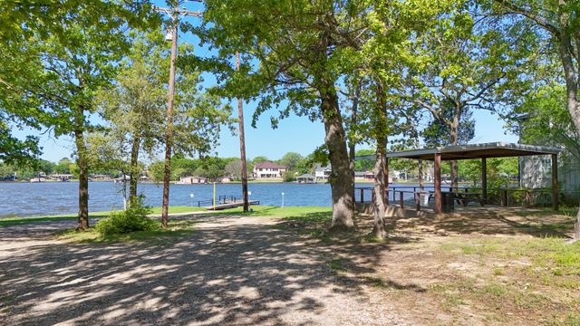 11308 Cedar Drive, Mabank, TX 75156