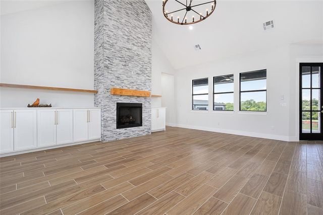 1180 Wolf Creek Drive, Blanchard, OK 73010