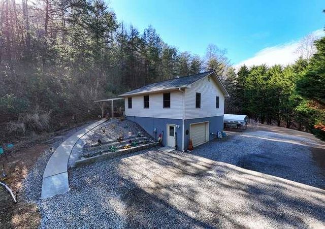 67 Matthew Street, Blairsville, GA 30512