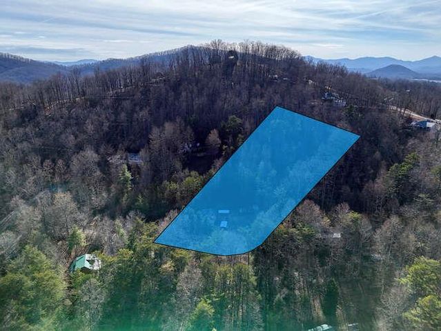 67 Matthew Street, Blairsville, GA 30512