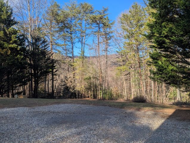 67 Matthew Street, Blairsville, GA 30512