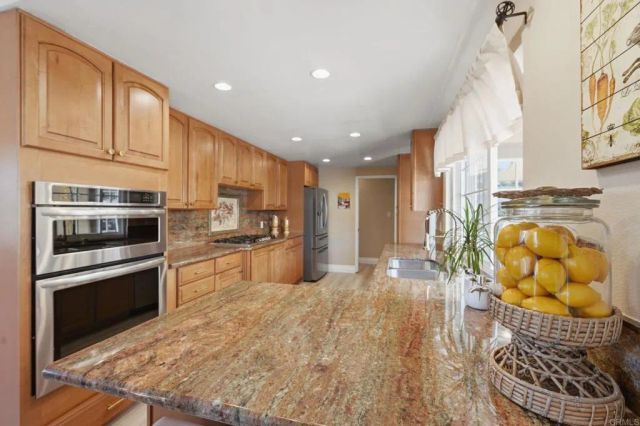 3382 Avenida de Loyola, Oceanside, CA 92056