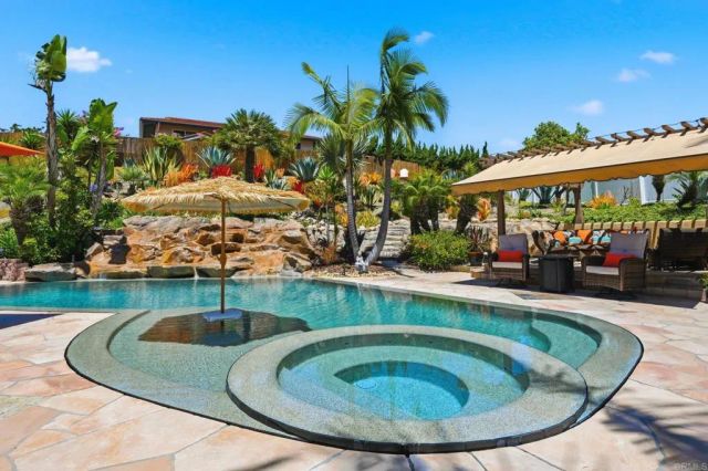 3382 Avenida de Loyola, Oceanside, CA 92056