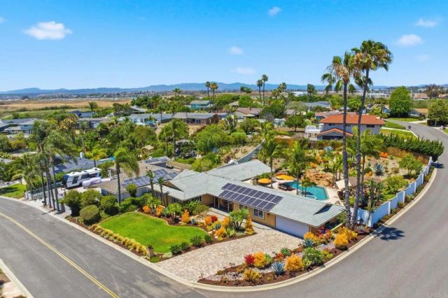3382 Avenida de Loyola, Oceanside, CA 92056