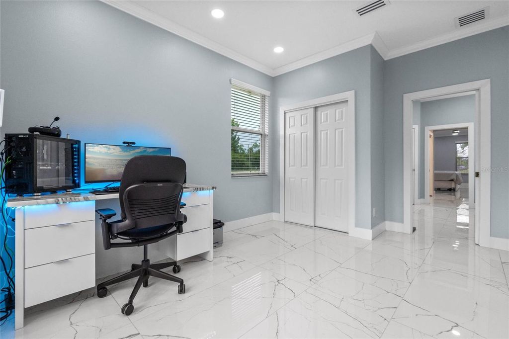 Image 22 of property listing at 6607 WHISPERING PINES ROAD, Orlando, FL 32824