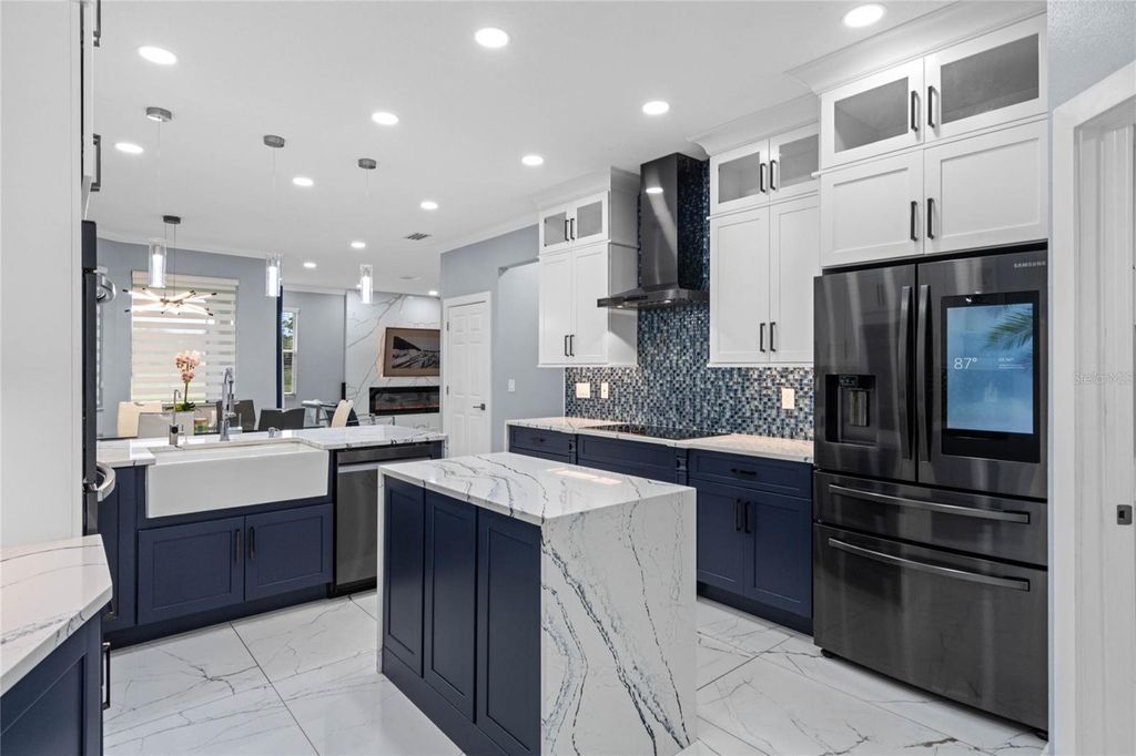 Image 4 of property listing at 6607 WHISPERING PINES ROAD, Orlando, FL 32824