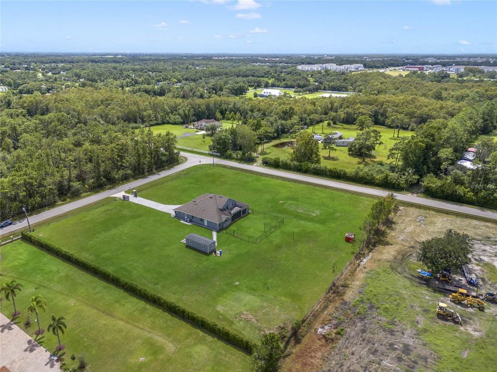 Image 41 of property listing at 6607 WHISPERING PINES ROAD, Orlando, FL 32824