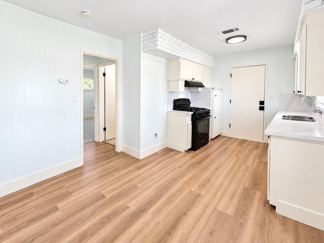 3856 N Hacienda Drive, Fresno, CA 93705
