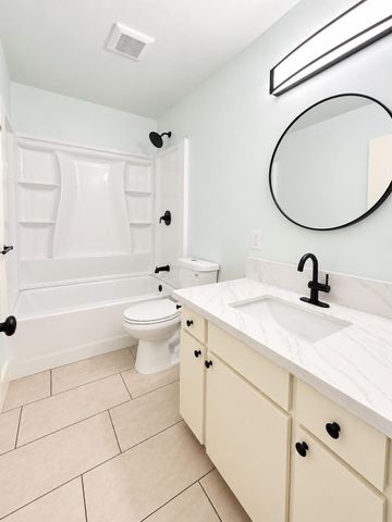 3856 N Hacienda Drive, Fresno, CA 93705