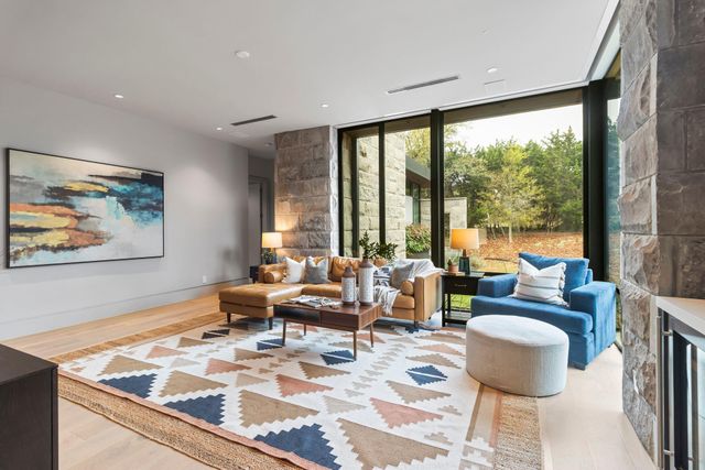 4001 Verano DR, Austin, TX 78735